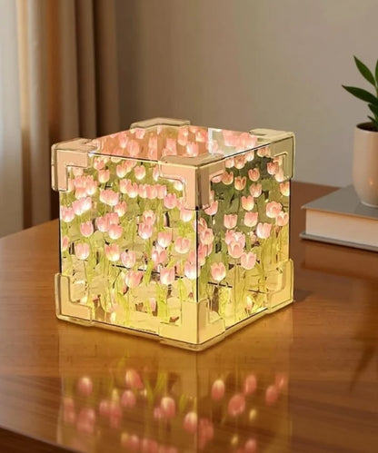 Tulip Cube Mini Lamp