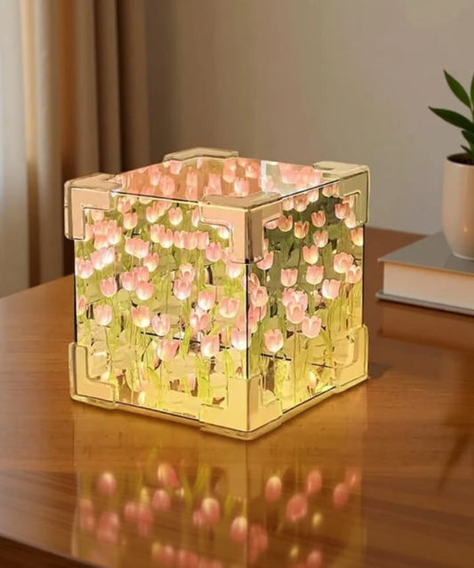 Tulip Cube Mini Lamp